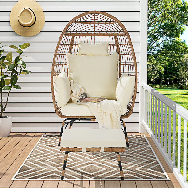 Fauteuil en osier, Beige