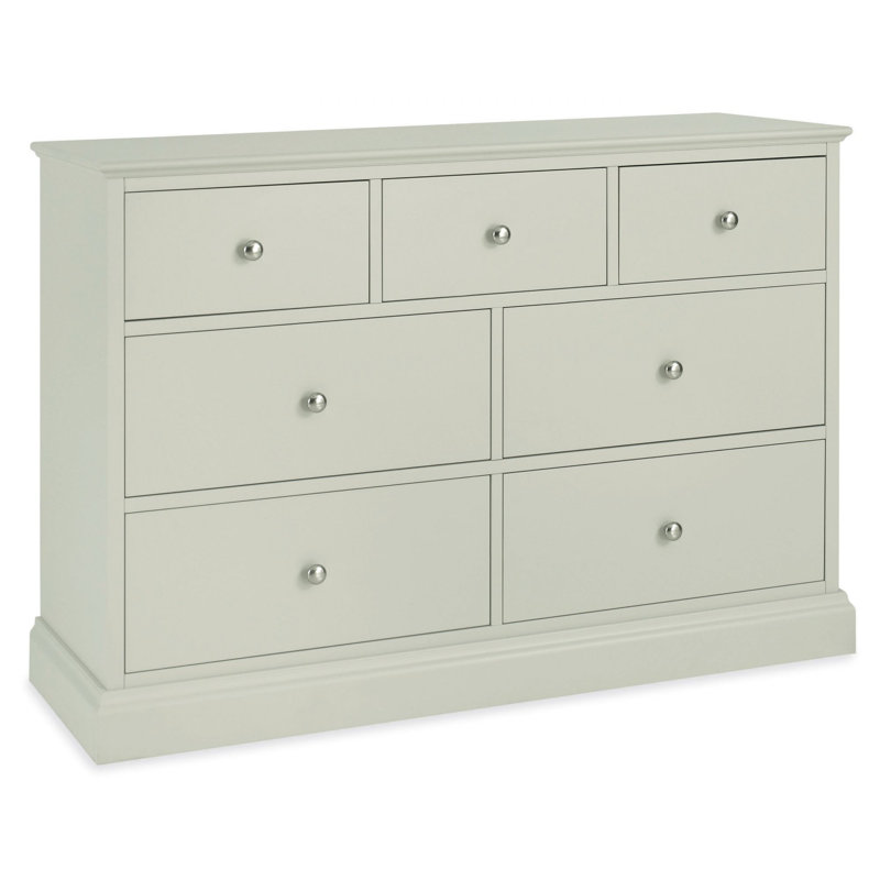Louis Solid Wood 127.8cm W 7 - Drawer Chest of Drawers, Cotton