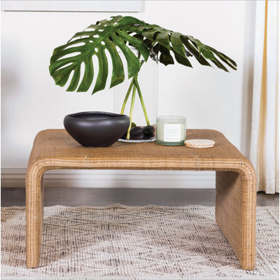 Table basse carrée en rotin tissé