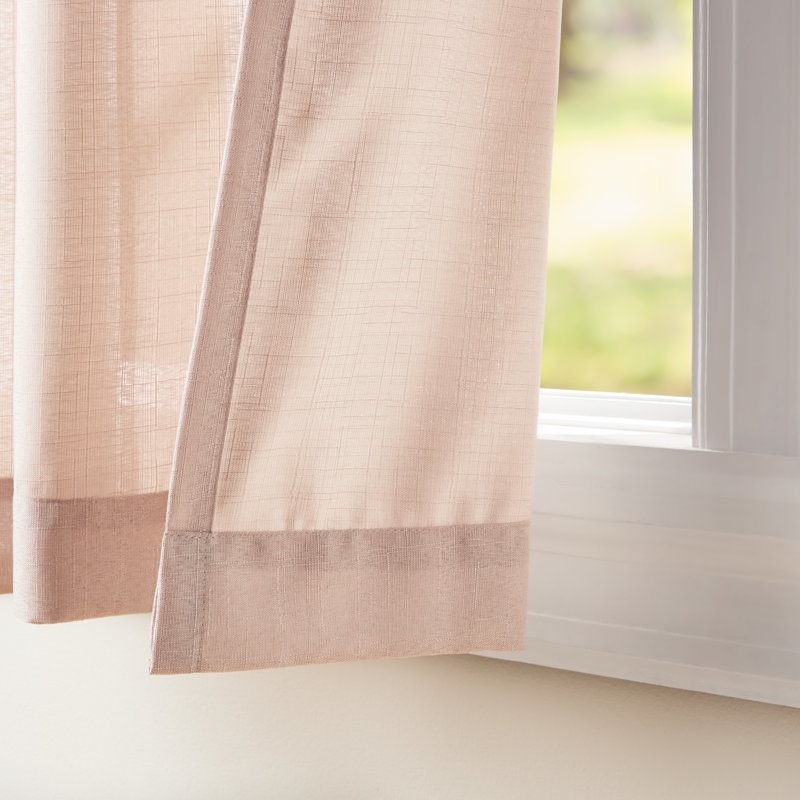 Panneaux de rideaux semi-transparents de couleur unie avec œillets Loha GT Aaliyah, l 52" x L 84", Rougir