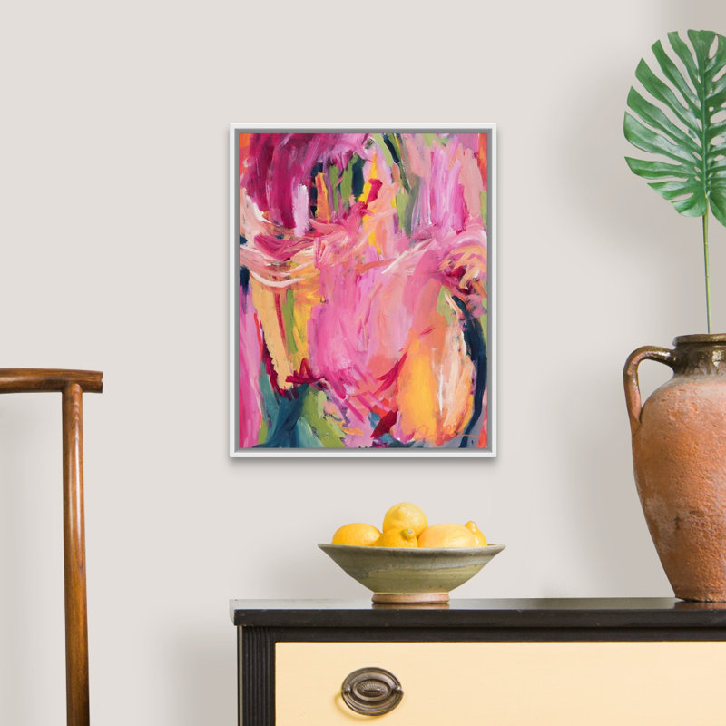 « Girly » par Amira Rahim, reproduction d’art sur toile, H 22 po x l 18 po x P 1,75 po, Toile blanche encadrée