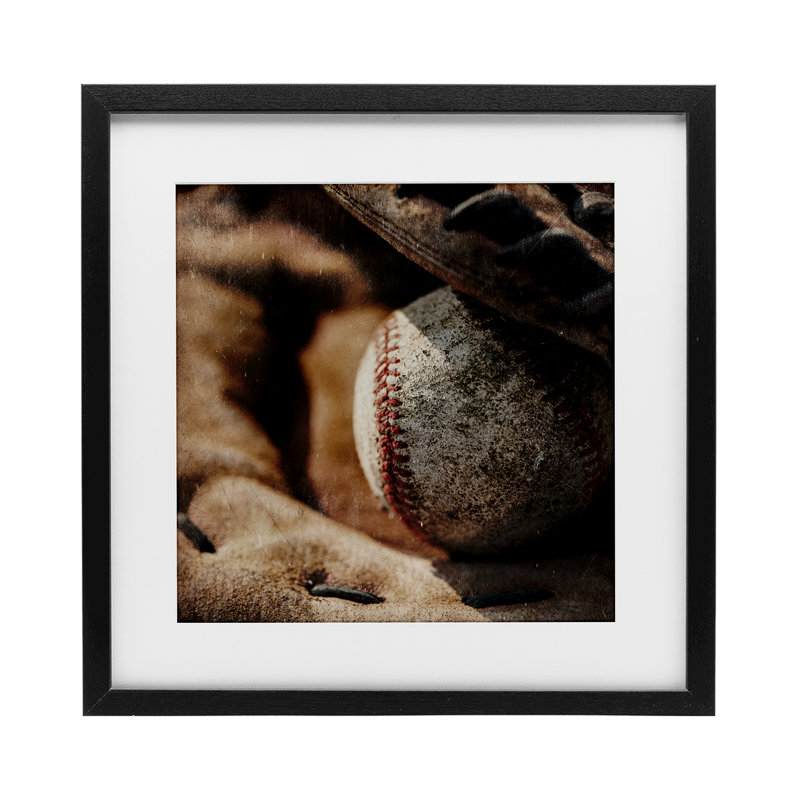 Be Be Ball Baseball, reproduction encadrée sous verre, conception de Kim Allen, H 13 po x l 13 po, Cadre noir minuit