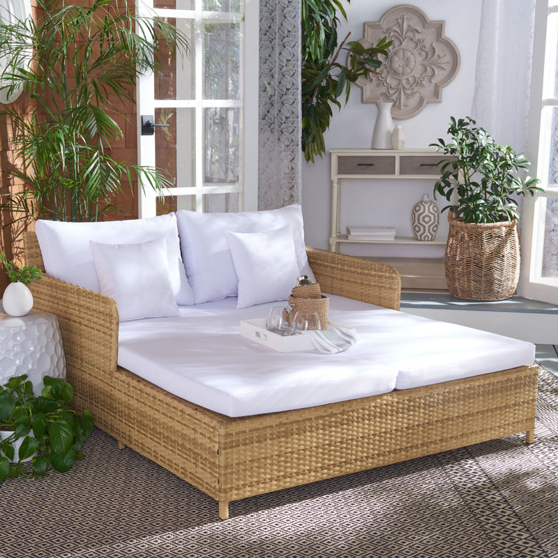 Cadeo 53.1'' Wide Straight Wicker Patio Daybed with Cushions, Natural Frame/White Cushion
