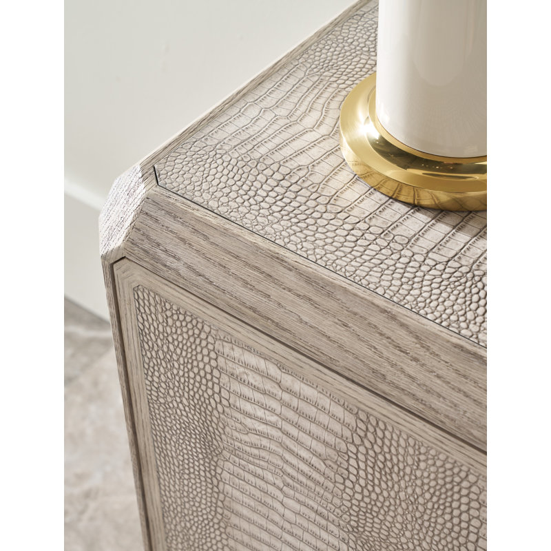 Spencer St. James Credenza, Argento