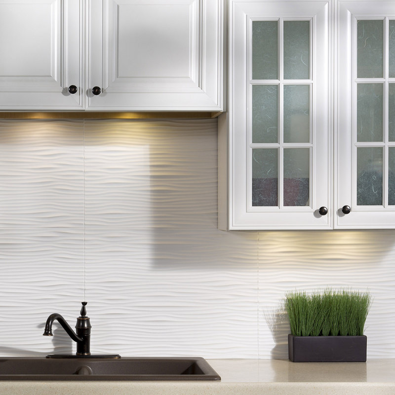 Ensemble de dosseret décoratif en vinyle FASÄDE Waves 15 pieds carrés, Blanc mat