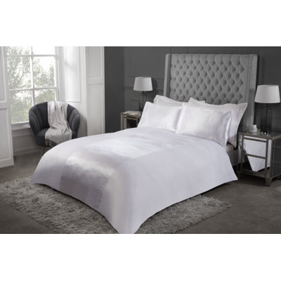 Aurianna Polyester Solid Colour Duvet Cover Set with Pillowcases