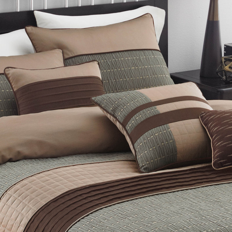 Lexia 7 Pc Queen Comforter Set
