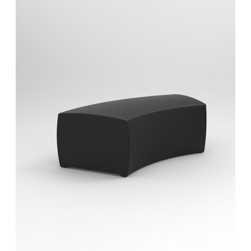 Et banc de pique-nique en plastique, Noir