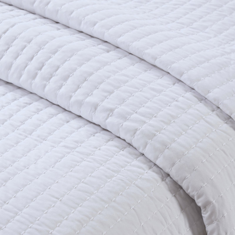 48f-f3cf-122fe Comforter