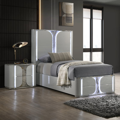 Petersfield 2-Piece Bedroom Set
