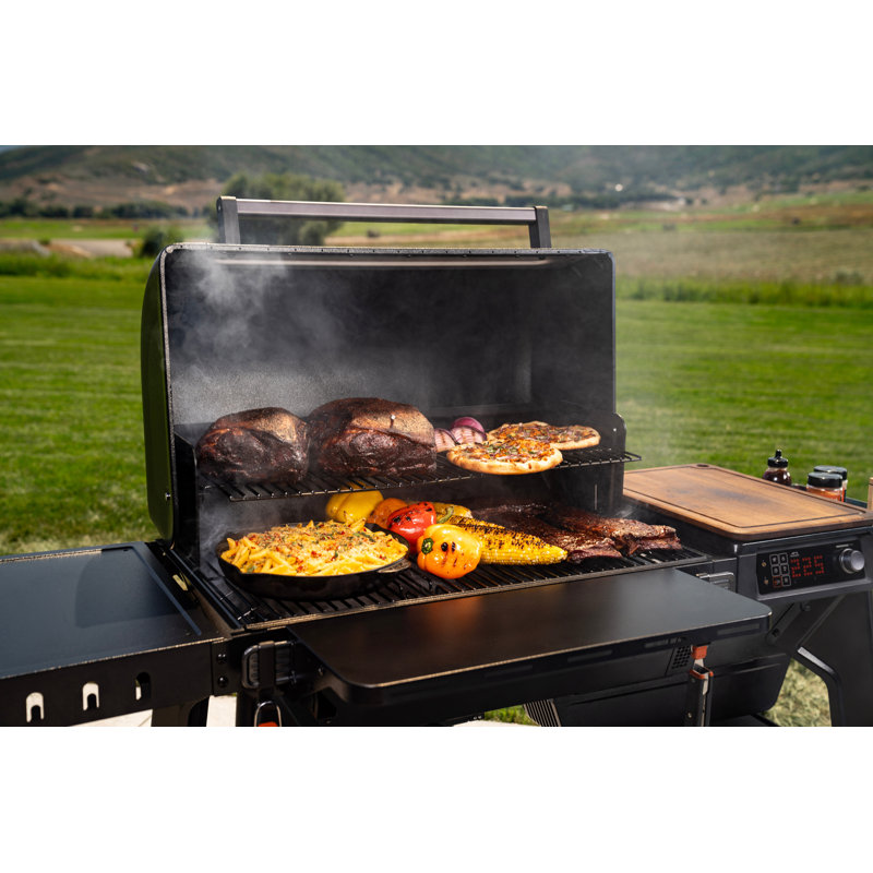 Woodridge Pro Pellet Grill