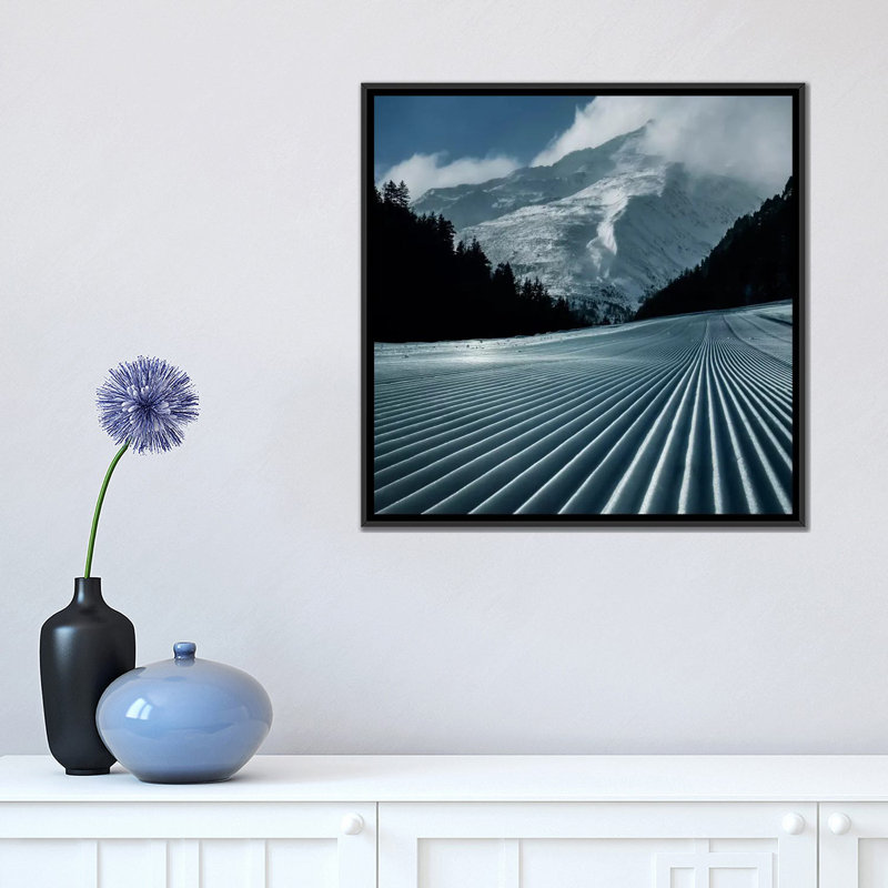 «Ski Tracks», impression sur toile, H 18 po x l 18 po x P 1,5 po, Toile avec cadre noir