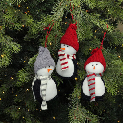 Set of 3 Plush Penguin with Hats and Scarves Christmas Decorations 6