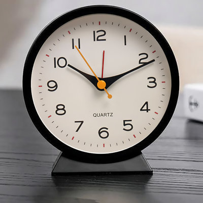 metal Desktop alarm clock Small Battery Powered Analog Alarm Clock Lights Up Demand With Silent No Ticking