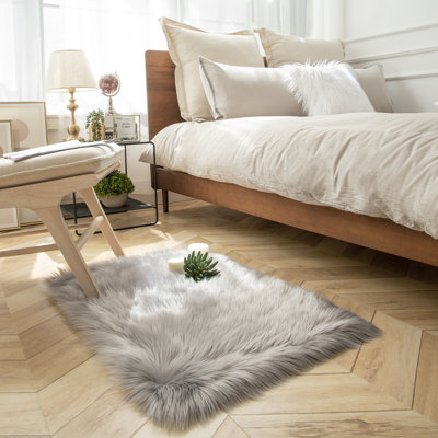 Tapis décoratif doux en fausse fourrure