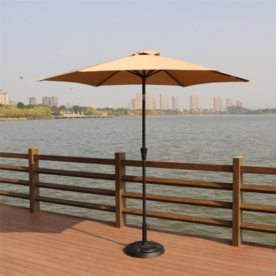 Parasol de patio en aluminium durable avec manivelle inclinable et base en résine, idéal pour les terrasses et les vérandas extérieures, protection contre les rayons UV en taupe