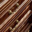 Armoire d'appoint en noyer massif