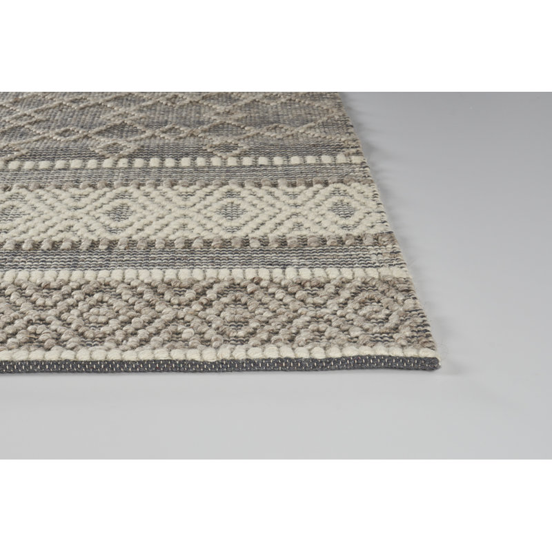 Aezaz Moroccan Indoor Rug, Rectangle 5' x 8' 