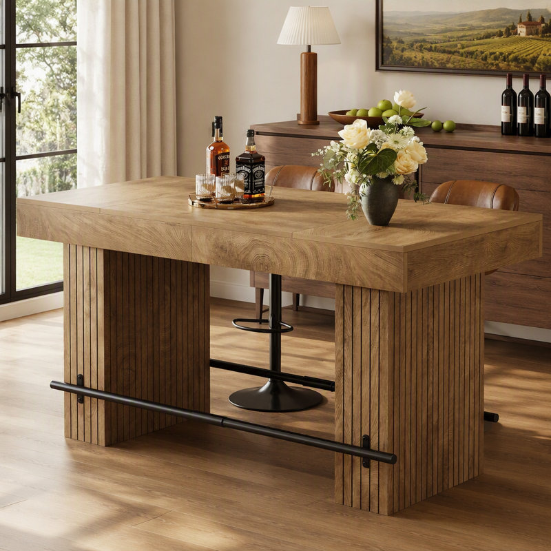 Table de bar de 62,2 pouces, table de comptoir industrielle pour pub et salle à manger avec plateau brun rustique et repose-pieds en métal, idéale pour les espaces de réception.
