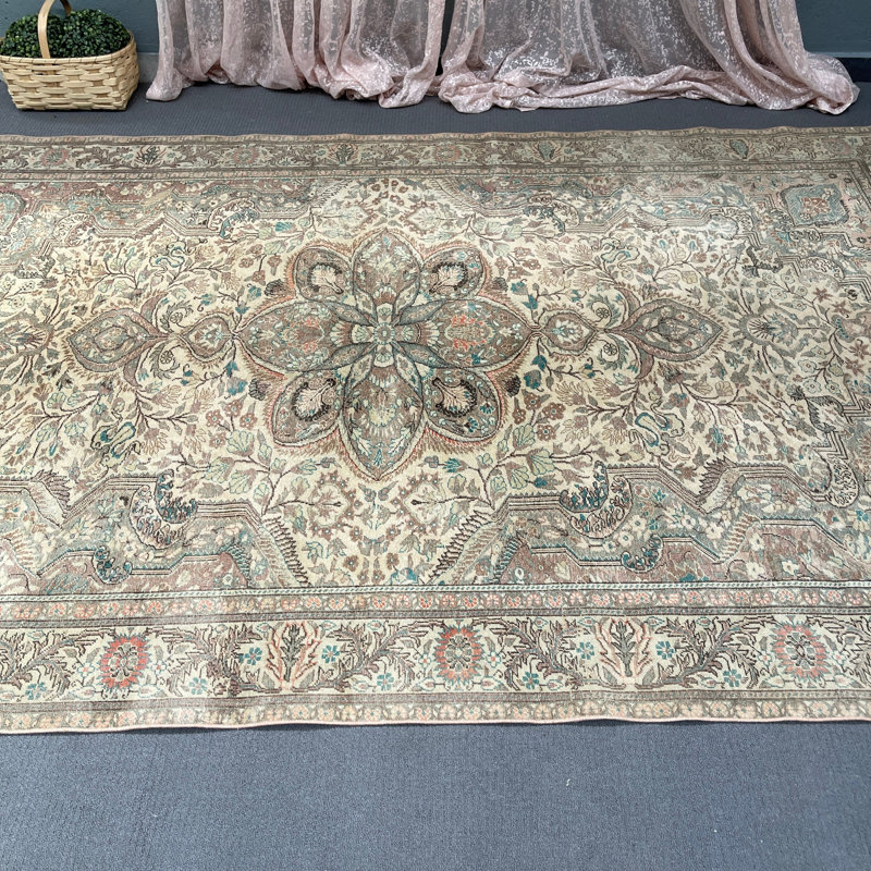 Tapis beige Classic Patchwork, 76 x 118,9 pouces
