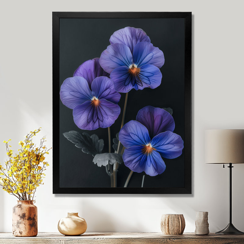 Pensées mauves et noires fleurs velours Vibes II - pensées murales, Cadre noir, H 16 po x l 32 po