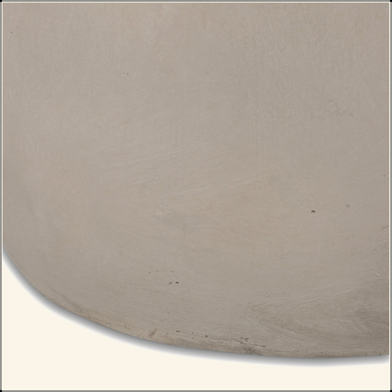 Charmante table d'appoint d'extérieur en béton léger pour des espaces élégants