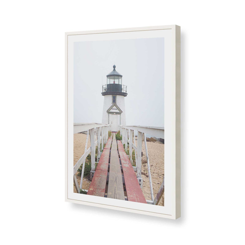 «Brant Point Lighthouse Crop» par Laura Marshall, reproduction sur toile tendue, H 30 po x l 20 po, Blanc