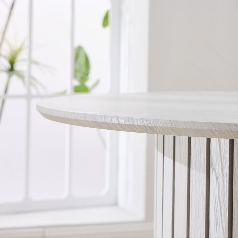 Table de salle à manger moderne en bambou pour espaces de vie contemporains