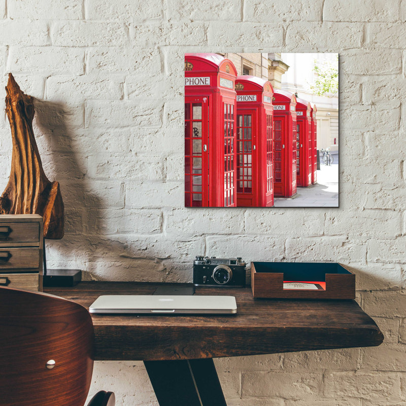 «Covent Garden Téléphone Boxes» par Keri Bevan, H 12 po x l 12 po x P 0,13 po