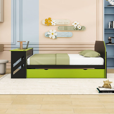 Lit de jour double avec couchette simple, bureau et port USB