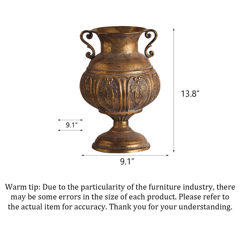 Vase en métal vieilli avec poignées à volutes, H 13,8 po x l 9,1 po x P 9,1 po, 1