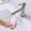 Robinet de lavabo de salle de bain monocommande en zinc-115744923