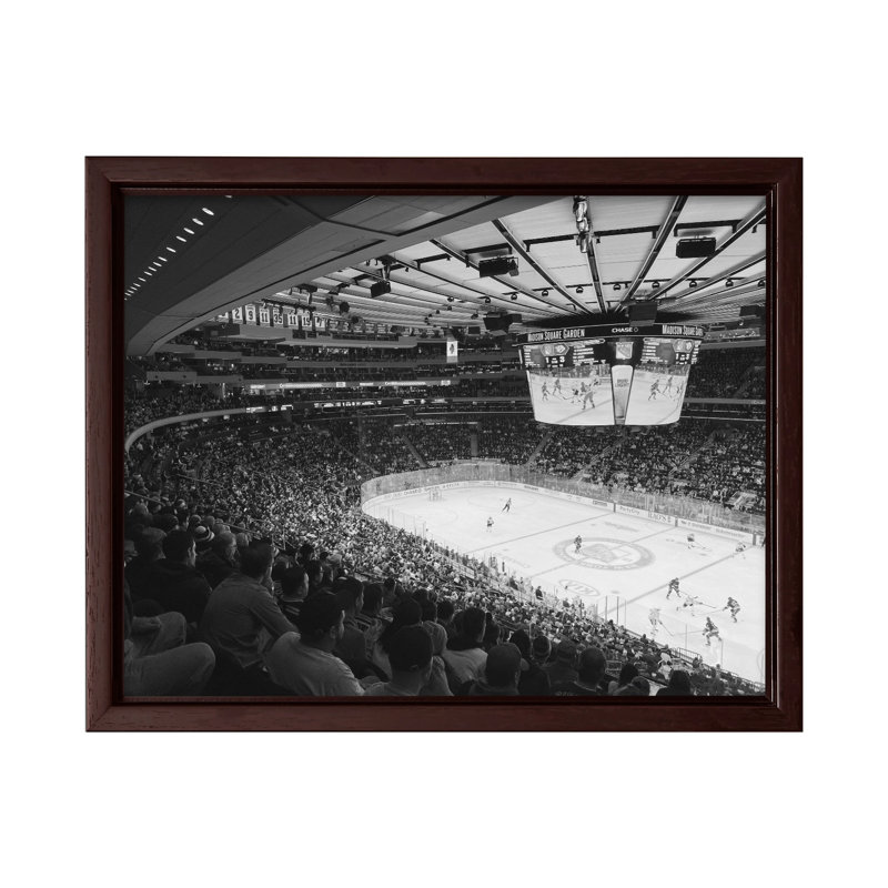 Hockey sur glace, Canvas, White Framed, 11"H x 14"W