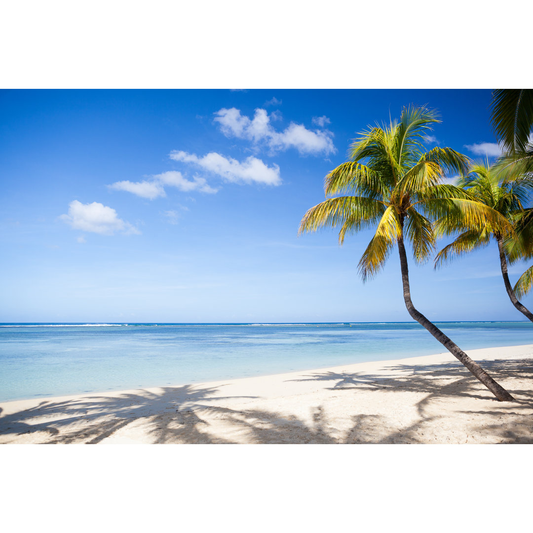 Idyllischer Strand von Angies - Leinwandbild