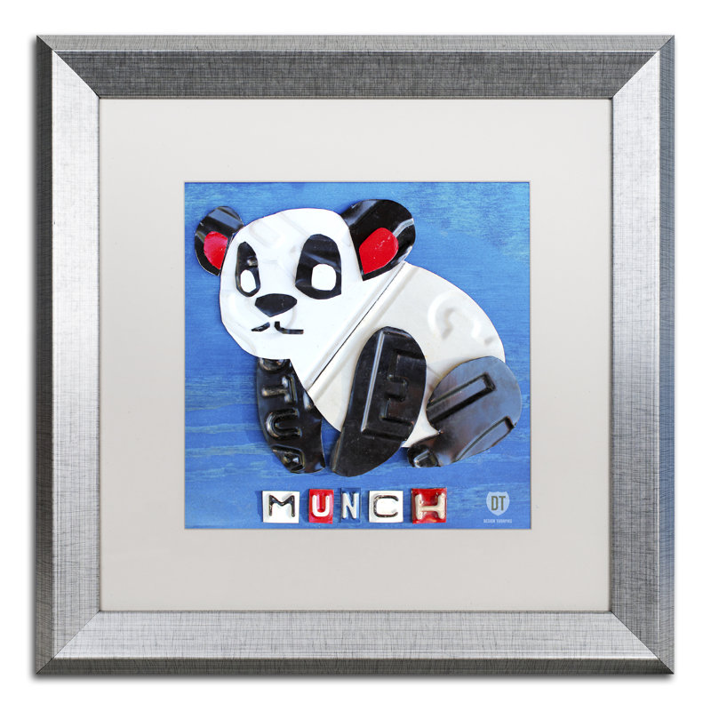 "munch it the panda" par design turnpike, art encadré Trever, H 16 po x l 16 po x P 0,5 po