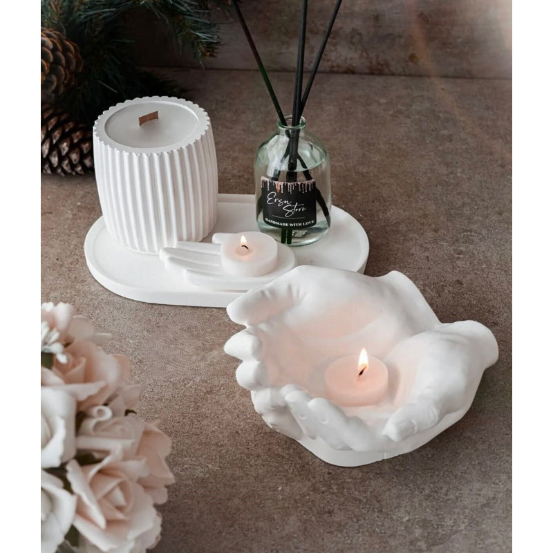 Ensemble de bougies élégantes 4 pièces, 100% béton et cire de soja, comprend un plateau de 18 x 18 cm, une grande main de 6,7 x 5,9 po, une petite main de 3,3 x 2,0 po, une bougie de 3,5 x 3,1 po (6,8 oz liq.) | Parfum vanille et ambre, temps de combustion de 20 à 22 heures, décoration idéale pour la maison