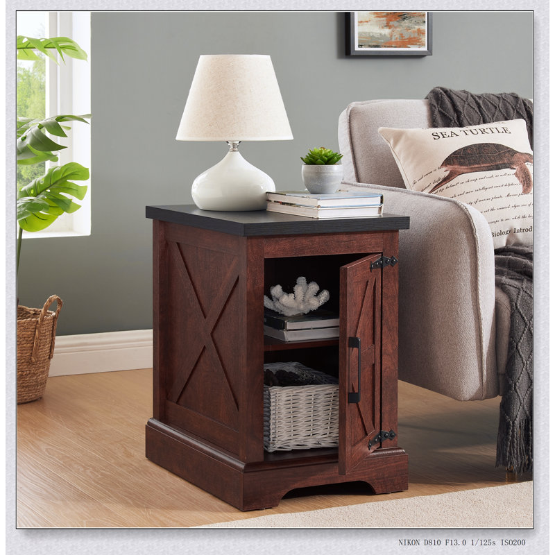 Table de bout Farmhouse avec porte de grange et tablette de rangement réglable - Table de chevet / canapé d'appoint rustique pour le salon / la chambre à coucher