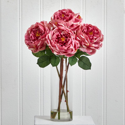 Pièce maîtresse à roses fantaisie en vase