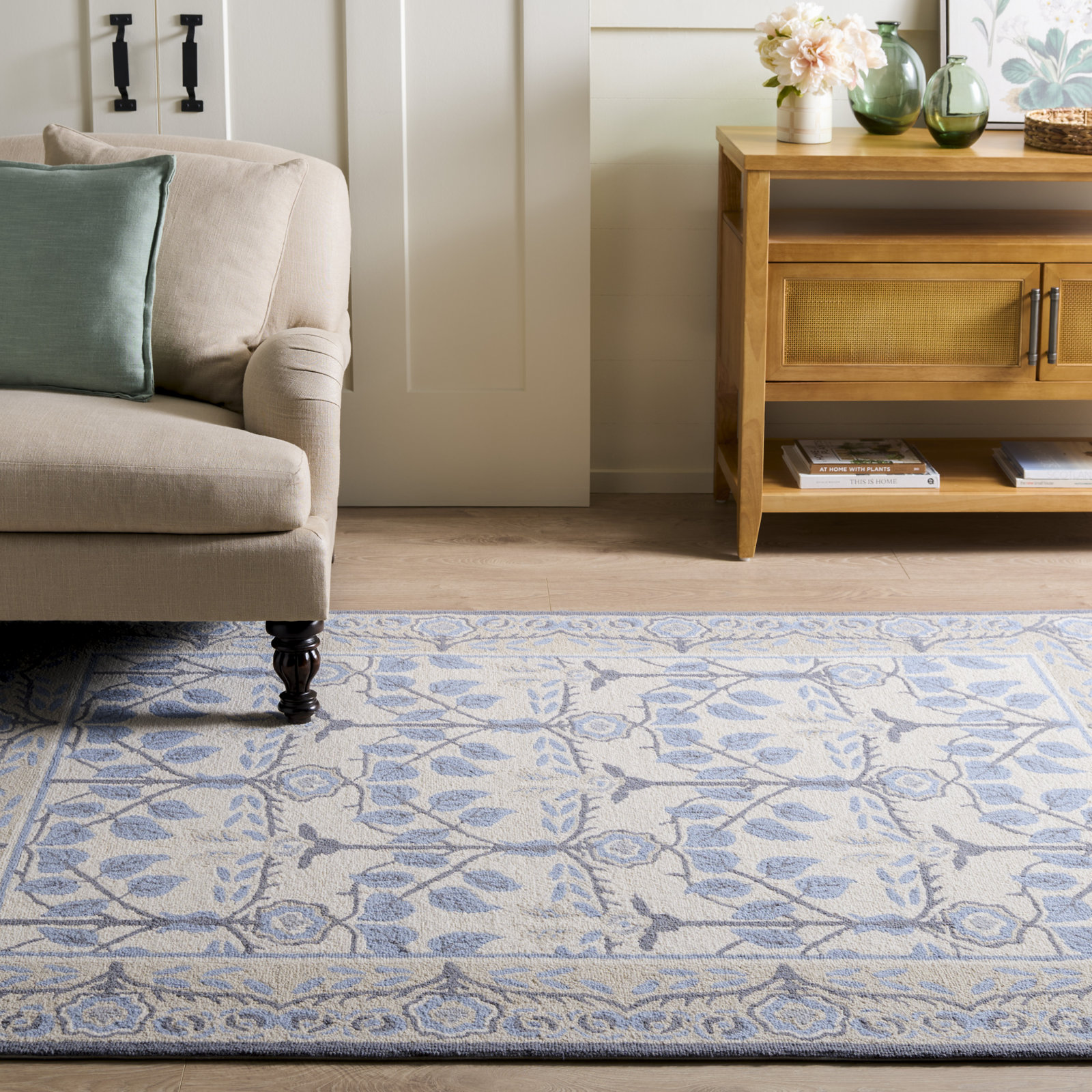 Hand-Tufted Wool Floral Outdoor Rug, Rectangle 5' x 8'