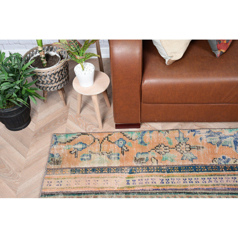 Handmade Small Area Rug in Vintage Turkish Style for Living Room or Entry Decoration with Bohemian Carpet Influence