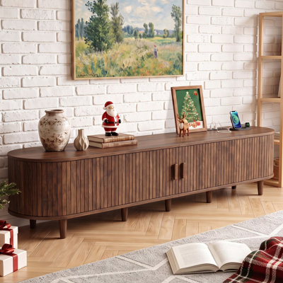 Meuble télé moderne de style Mid-Century avec prises électriques et étagères de rangement pouvant accueillir des téléviseurs jusqu'à 95 pouces, console multimédia en bois avec porte tambour pour salon et chambre, noyer