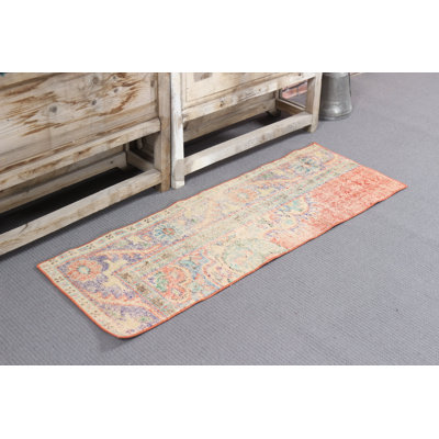 Tapis turc tissé à la main de couleur orange vif pour une entrée et un couloir de style maison de campagne rustique