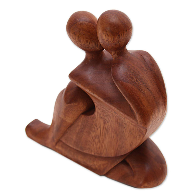 Figurine en bois act of love Berberia