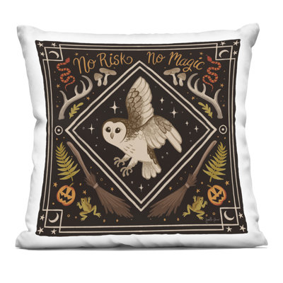 «No Risks or Magic Owl», coussin décoratif imprimé par Janelle Penner