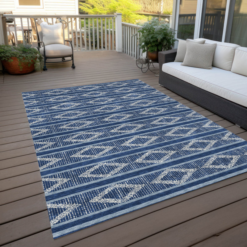 Navy Diamond Pattern Washable Synthetic Rug 2'6" x 3'10"