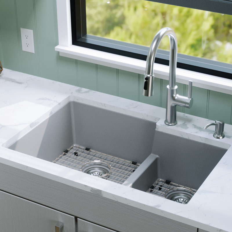 Ensemble d'évier de cuisine à double cuve 60/40 Karran Quartz 32 po x 21-1 / 4 po, Gris