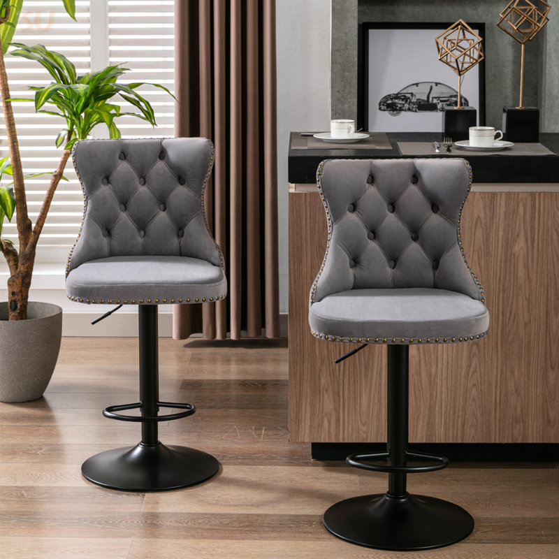 Ensemble de 2 tabourets de bar pivotants en velours avec hauteur de siège réglable, dossiers capitonnés et grande base stable pour bistro et îlot de cuisine