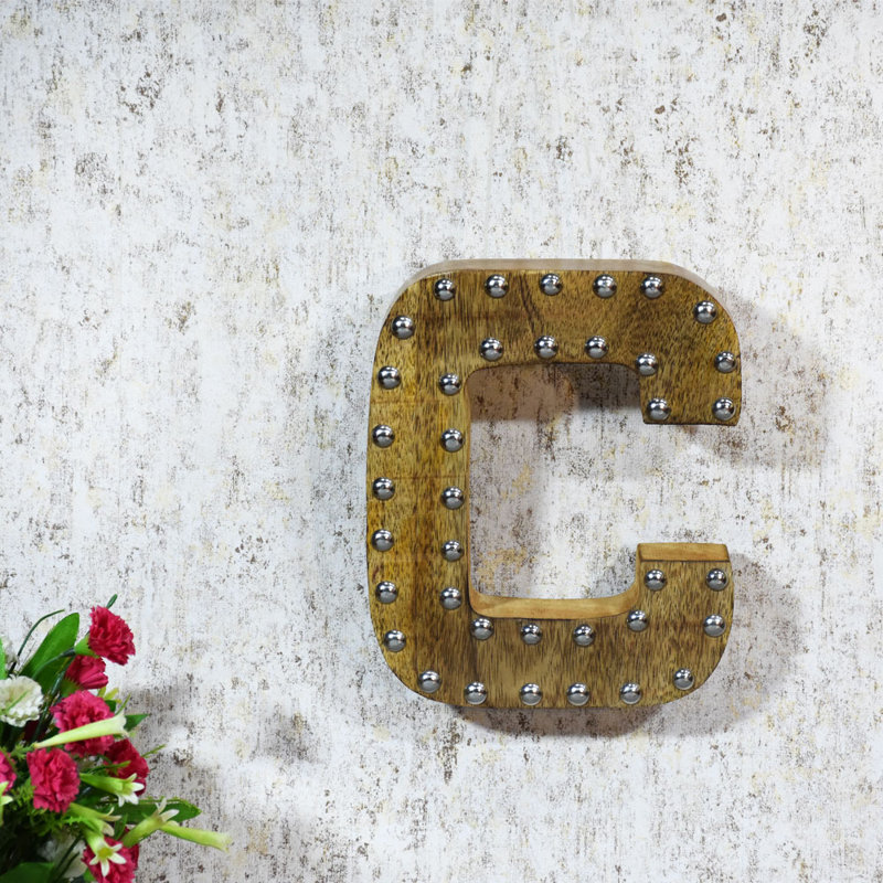 Alphabet écologique, C, Brun clouté