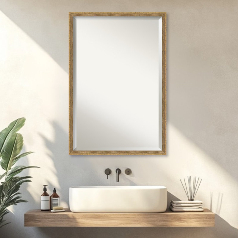 Miroir mural de salle de bain Petronella, L 26 po x H 38 po, Or Castellan