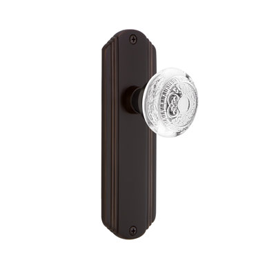 Plaque décorative avec œuf en cristal et bouton de fléchettes